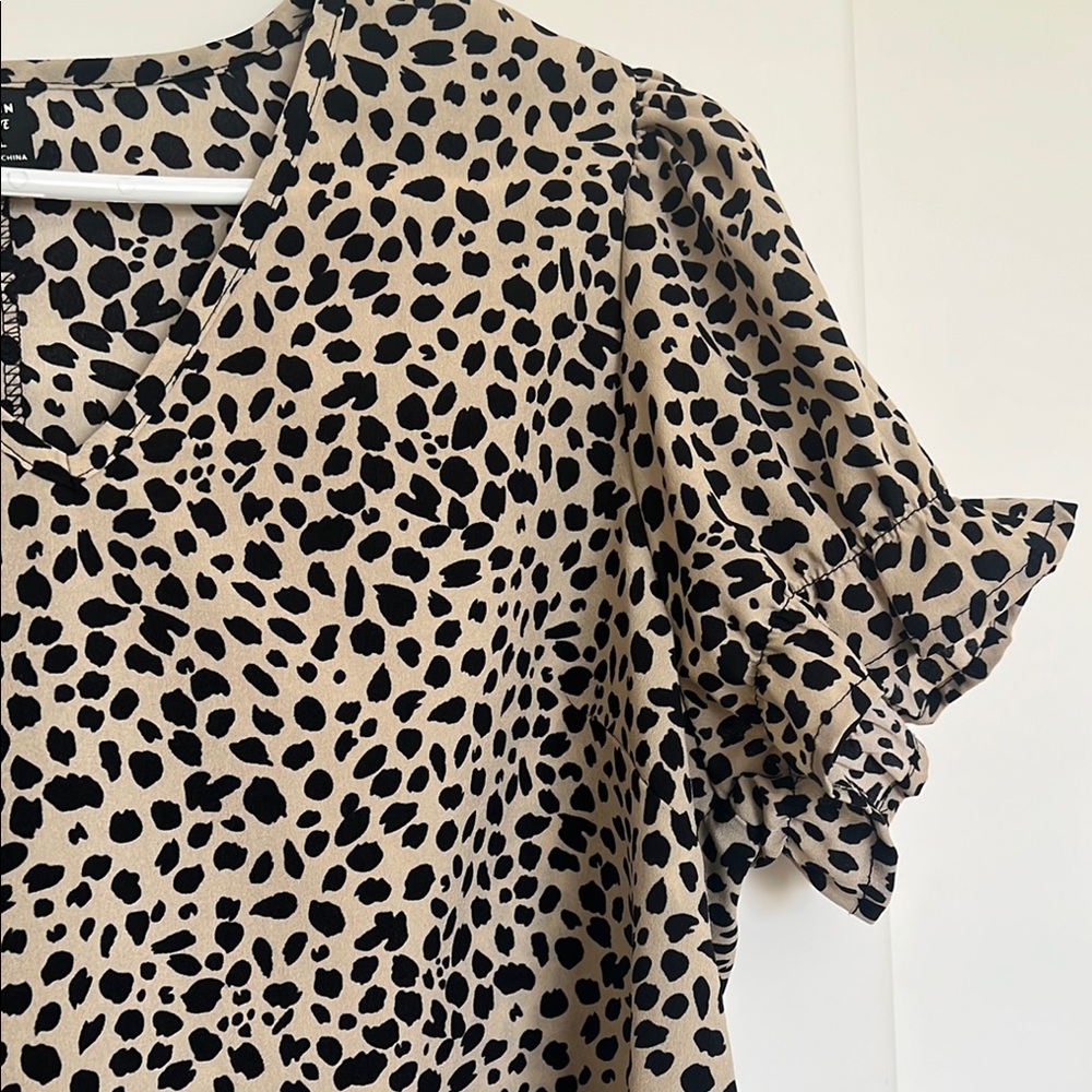 Leopard Print Women's Top - Picture 2 of 3